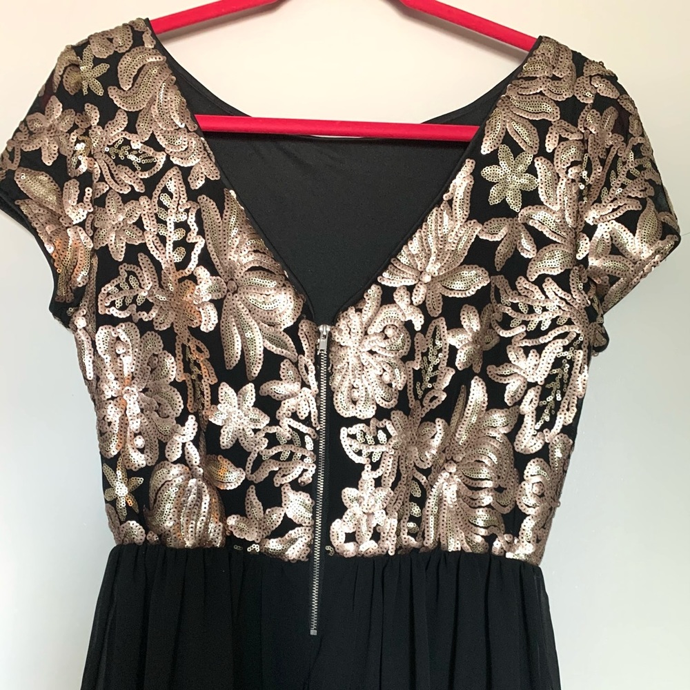Black and gold dress - Picture 4 of 7